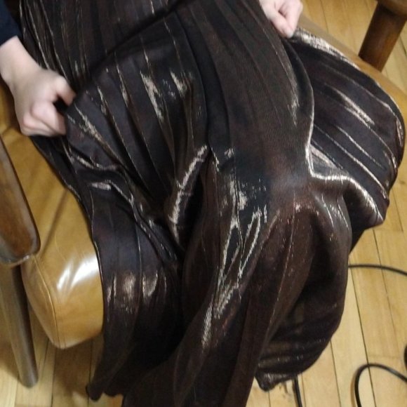 Chocolate brown pleated skirt mid-length XS like new - Picture 3 of 8